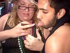 Белье, На публике, Тату