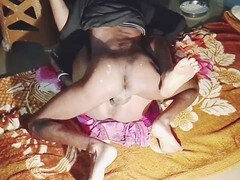 Kompilacije, Gospodinja, Indijka, Poljubljanje, V javnosti