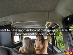 Enthousiasteling, Auto, Lesbisch, Likken, Buiten, Kut duiken