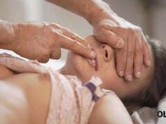 18, Anál, Zadok, Výprask, Masturbácia, Pička, Vychudnutá, Teenka