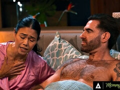 MOMMY'S BOY - Petite Alexia Anders Gets Fucked By Stepbrother Next To