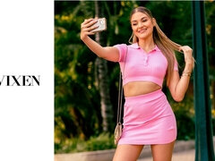 Perse, Blondi, Suihinotto, Takaapäin, Käsihoito, Suudella, Teini