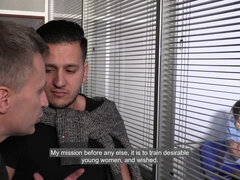 18 ans, Anal, Brunette brune, Tir de sperme, Double pénétration, Étudiant, Adolescente, Plan cul à trois