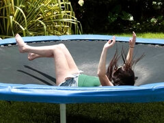 Stor røv, Pik sutte, Brunette, Hundestilling, Give finger, Håndjob, Mor jeg gerne vil kneppe