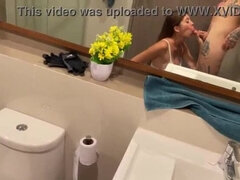 Κώλος, Μεγάλα βυζιά, Χύσιμο, Σε στάση σκύλου στα τέσσερα, Σπιτικό, Πρώτου προσώπου, Δημόσιο, Έφηβος