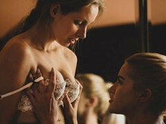 Amatéri, Prstovanie, Spodná bielizeň, Masturbácia, Pička, Stripping, Teenka, Kozičky