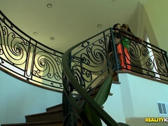 Tyttö, Iso perse, Bikinit, Suihinotto, Rankka, Todellisuus, Lutka, Tatuointi