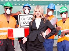 Anál, Blondýna, Kuřba, Dvojitá penetrace, Hardcore, Vyhublá, Punčochy, Teenka