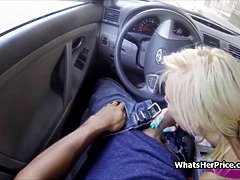 Blondi, Suihinotto, Auto, Kyrpä, Hd, Näkökulma pov, Imevä, Teini