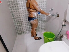 Amatööri, Iso kaunis nainen, Bikinit, Vanhempi, Suihku, Soolo