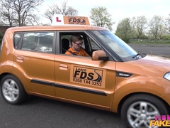 Rit, Avto, Doggystyle, Ženska, Naravne joške, Piercing, Tetovaže, Joške