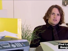 Velika rit, Velike joške, Fafanje, Zunanji izliv, Kurac, Dekle drka tiča, Hardcore, Pisarna