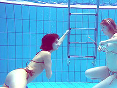 Marusia and Melisa Darkova underwater lesbos