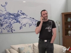 Britisch, Geile alte tussi, Lesbisch, Masturbation, Milf, Natürlichen titten, Titten, Ehefrau