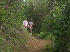 Nahaufnahme, Extrem, Masturbation, Orgasmus, Öffentlich, Solo, Weibliche ejakulation, Unter dem rock