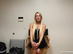 Grosser schwanz, Blondine, Vollbusig, Schwanz, Brille, Handjob, Mutti, Pov