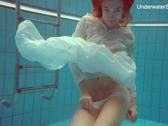 Underwater Show featuring ladylove's 18 year old smut