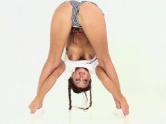 Gesztenyebarna, Hd, Gyengéd kefélés, Egyedül