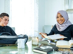 Stor stjärt, Stora tuttar, Avsugning, Doggystyle, Hårig, Slick, Fitta, Tonåring