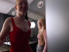 Beauté, Grosse bite, Sucer une bite, Éjaculer dans la bouche, Groupe, Hard, Orgie, Chatte