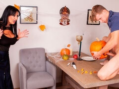 Velika rit, Velik kurac, Velike joške, Fafanje, Rjavolaska, Doggystyle, Zrela, Milf