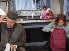 Veľké kozy, Podvádzanie, Pár, Okuliare, Honění, Pička, Tetovanie, Kozičky