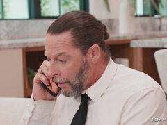 Bambino, Culo grosso, Pompino, Brunetta, Donna donna uomo, Mamma, Terzetto, Tette