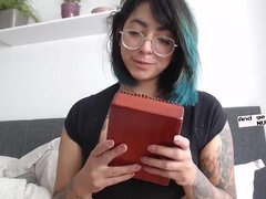 Grosse titten, Braunhaarige, Vollbusig, Emotionale dirne, Latina, Tätowierung, Jungendliche (18+), Titten