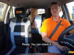 Ξανθιά, Πίπα, Αυτοκίνητο, Κιλωτάκια