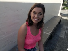 Amatør, Amerikansk, Brunette, Hundestilling, Naturlige bryster, Piercing, Kort hår, Tatovering