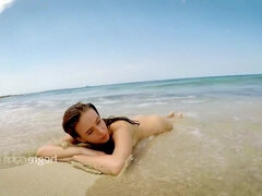 18 jahre, Leie, Arsch, Tussi, Strand, Grosser arsch, Braunhaarige, Zierlich