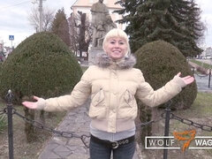 Badkamer, Blond, Hondjeshouding, Handbeurt, Moeder die ik wil neuken, Natuurlijke tieten, Geschoren, Strippen