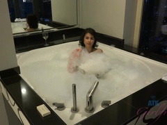 Penelope takes a bath in Vegas