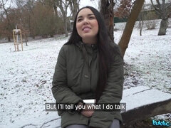 Kisbaba, Hatalmas hátsó, Monumentális dákó, Gesztenyebarna, Kebles, Kőkemény, Latin lány, Nézőpont