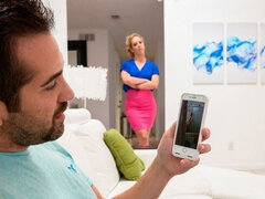 큰 엉덩이, 오랄섹스, 도기스타일, 더블 삽입, 하드코어, 밀프, 쓰리섬, 유니폼