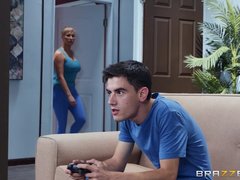 Ξανθιά, Χύσιμο, Ηδ, Διαφυλετικό, Ώριμη, Μητριά, Έφηβος, Τρίο