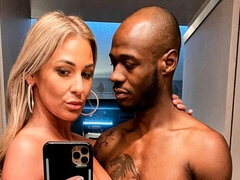 Uskomaton, Perse, Musta, Blondi, Suihinotto, Takaapäin, Sekarotuinen, Teini