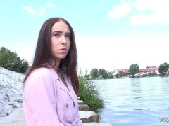 Grosse bite, Queue, En levrette, Allemand, Hard, Petite femme, Public, Nénés