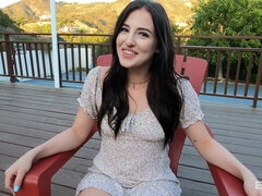 Enthousiasteling, Grote lul, Pijpbeurt, Bruinharig, Hondjeshouding, Natuurlijke tieten, Gezichtspunt, Tiener