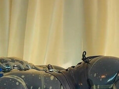 Fangenskap, Dominans, Dominerende kvinne, Fotfetisj, Fotjobb, Elskerinne, Piercingen, Kort hår