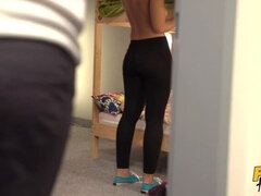 Cul, Noire, En levrette, 2 femmes 1 homme, Indienne, Seins naturels, Tatouage, String