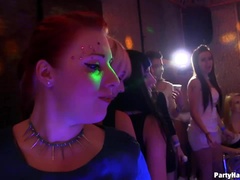 Grote mammen, Blond, Bruinharig, Aangekleed, Dansen, Ondergoed, Slipje, Panty