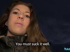 Nana, Brunette brune, Voiture, En levrette, Branlette thaïlandaise, Argent, Pov, Public