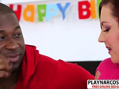 Boquete, Hd, Interracial, Festa, Ruivoa, Madrasta, Tatuagem, Sexo grupal a três