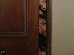 Grote mammen, Bruinharig, Rondborstig, Gezichtzitten, Natuurlijke tieten, Klein, Pornster, Tieten likken