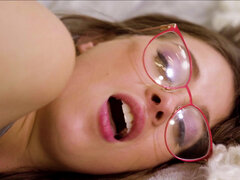 Zadok, Veľké kozy, Brunetka, Hlboký orál, Na tvár, Rodina, Pička, Teenka