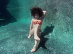 Ruskeahiuksinen, Itsetyydytys, Alasti, Pillu, Tissit, Märkä