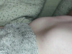 Amatööri, Pariskunta, Alistaminen, Facesitting, Nais alistaja, Korkokengät, Kotitekoinen, Nännit