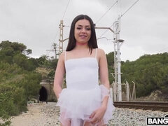 Anál, Zadok, Veľký zadok, Brunetka, Výprask, Vonku, Tetovanie, Teenka