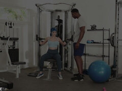 Iso kulli, Isot tissit, Ruskeahiuksinen, Rintava, Spermashotti, Rankka, Sekarotuinen, Tissit